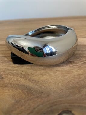 Chunky Silver Hinged Bangle Bracelet. NWOT
